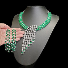 Stunning Emerald Green Necklace Set