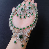 Stunning Emerald Green Necklace Set