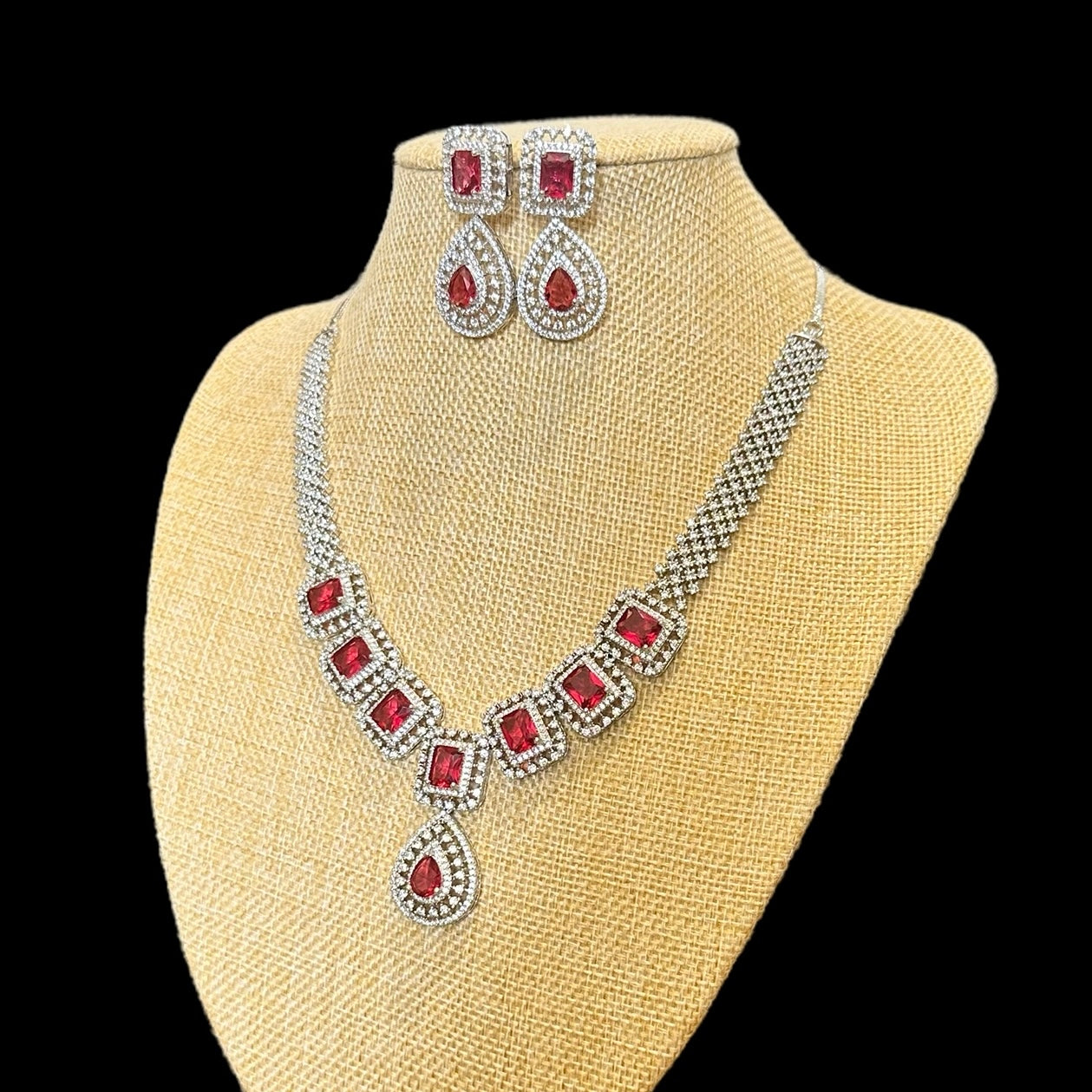 Light Red Garnets Necklace Set