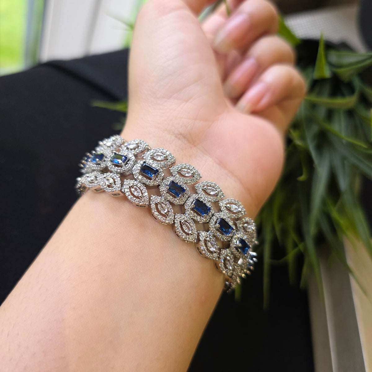 Izy - Stunning Sapphires Blue Bracelet