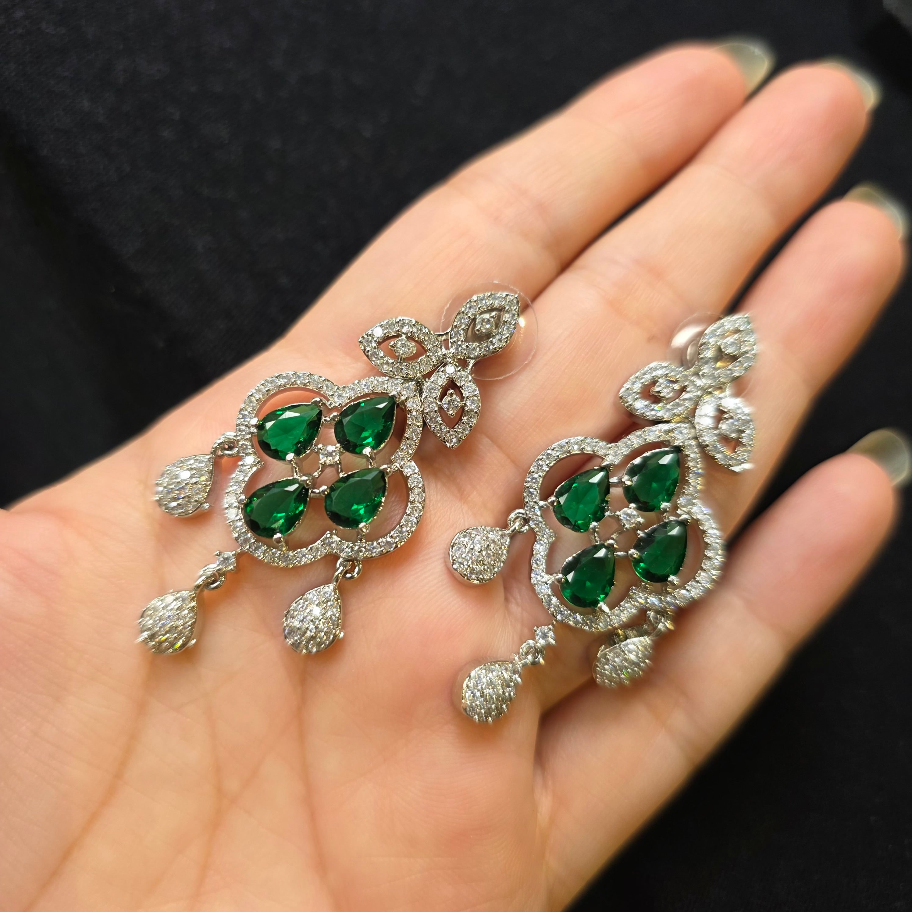 Classy Emerald Green Necklace Set with Earrings