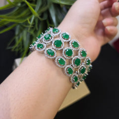 Feva - Stunning Emerald Green Bracelet