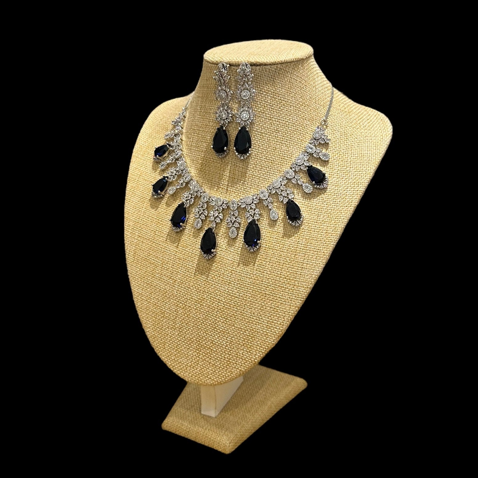 Blue Sapphires Necklace Set