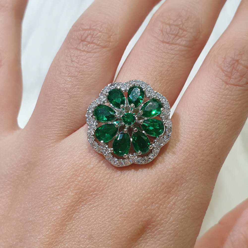 Emerald Green Size Adjustable Ring