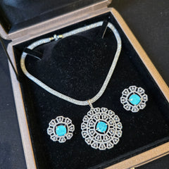 Daisy - Aquamarine Blue Pendant Set