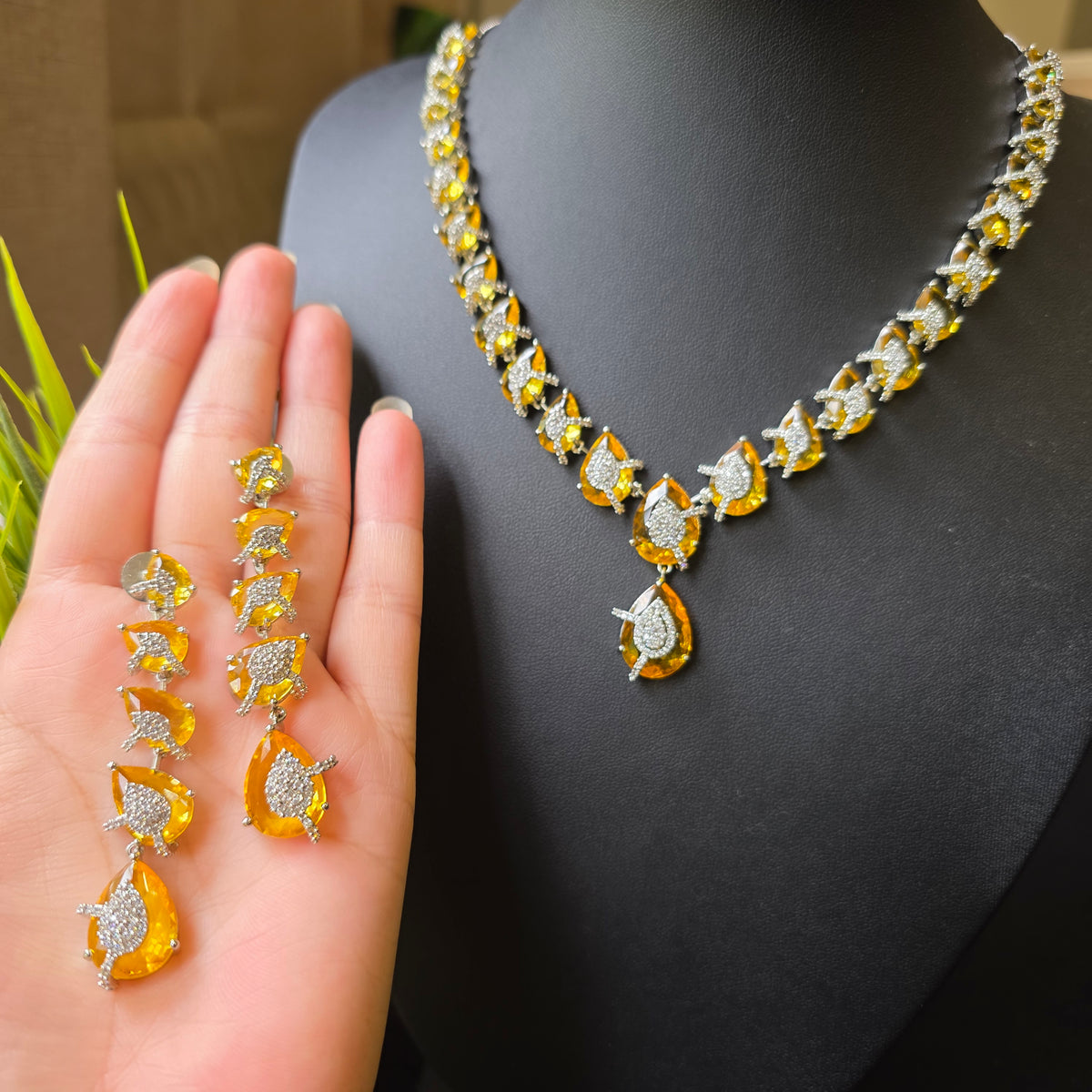 Ayra - Yellow Citrine Necklace Set With Earrings