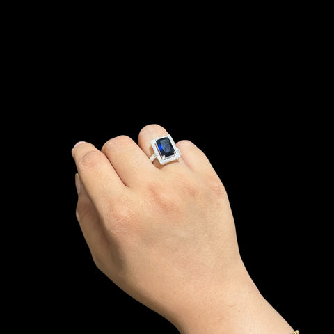 925 Silver Womens Ring with lab made Blue Sapphire (Size: M)