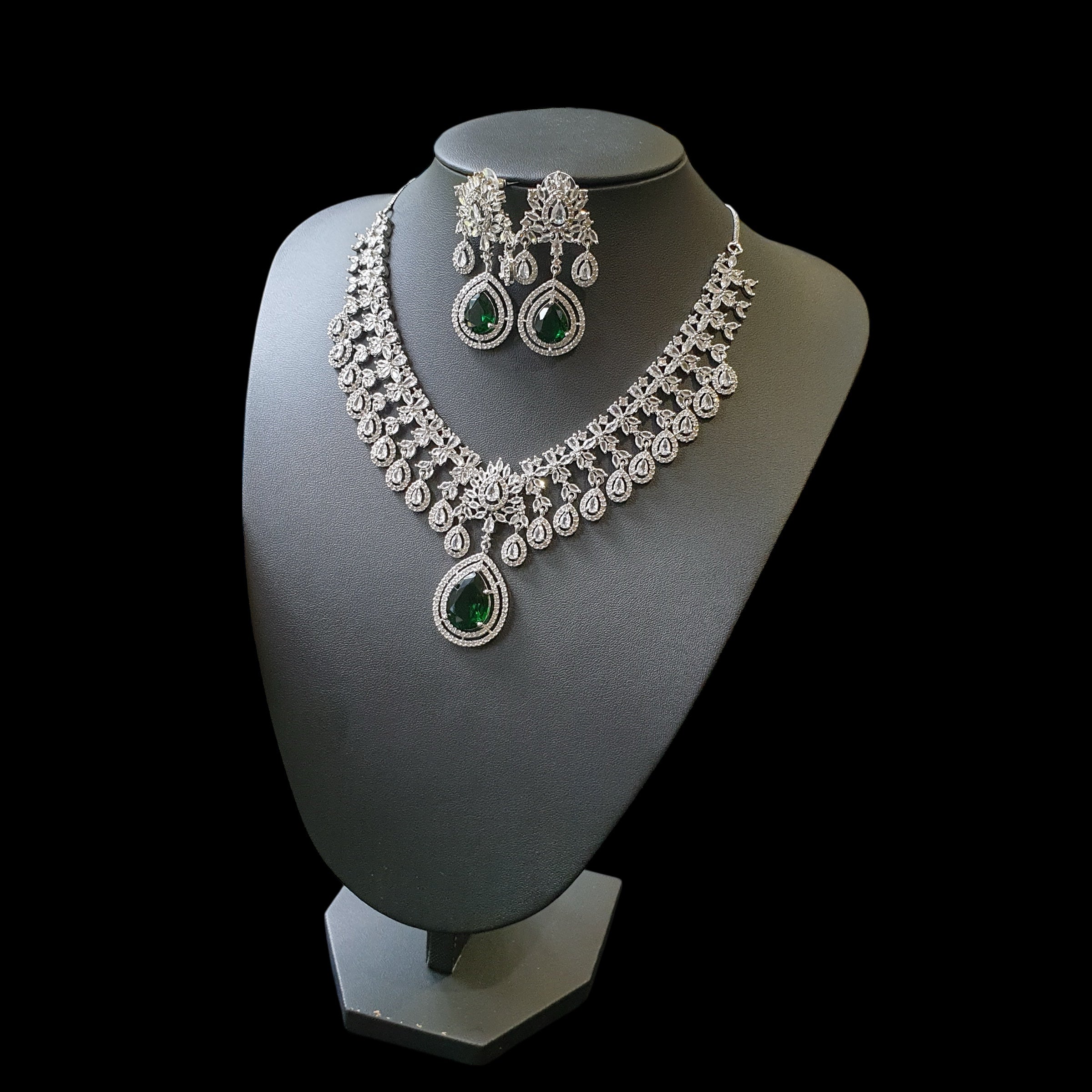 Emerald Green Necklace Set