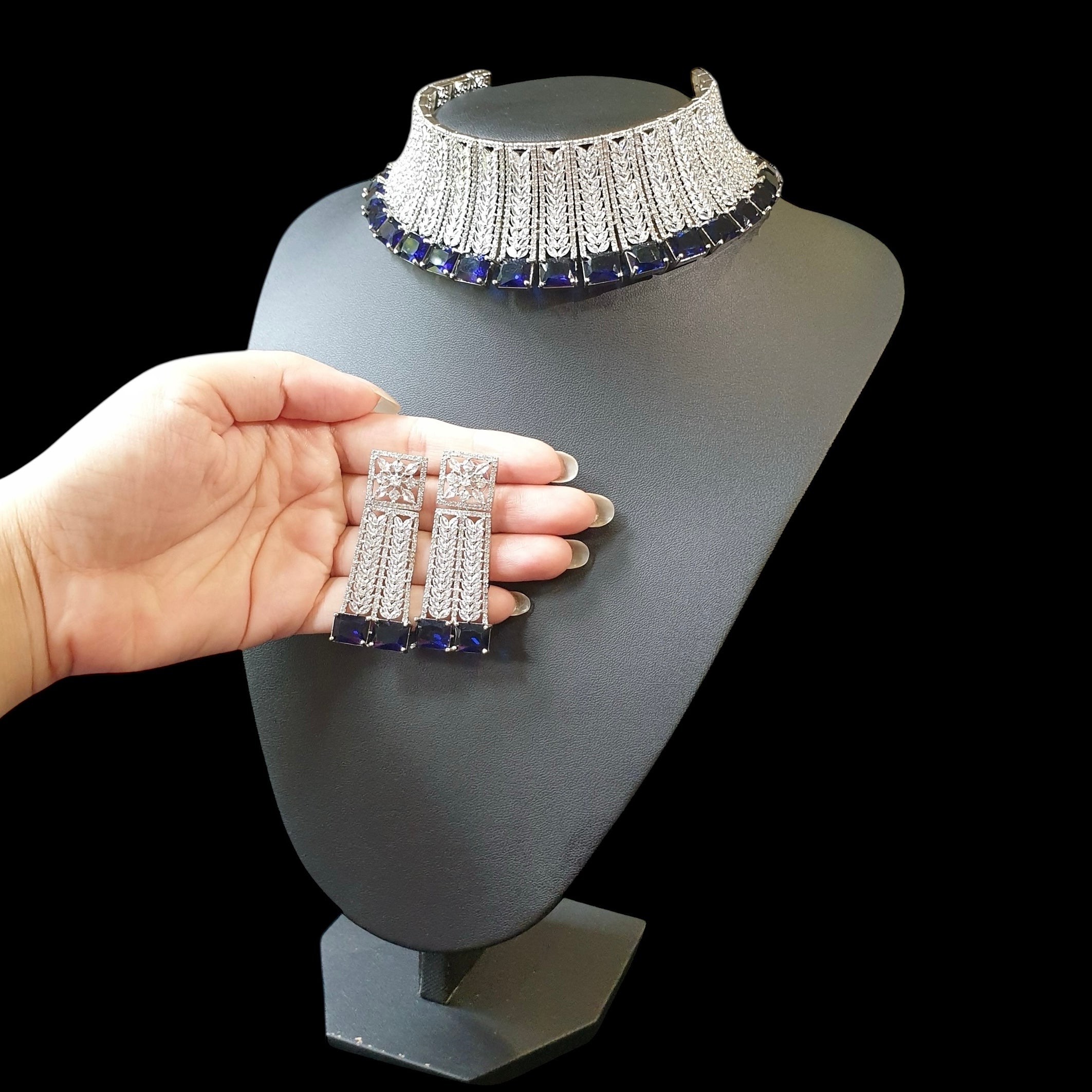 Stunning Blue Sapphire Choker Set