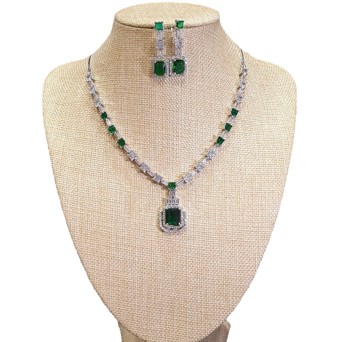 Emerald Green Necklace Set