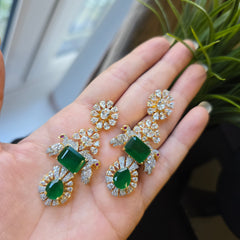 Elanor - Emerald Gold Pendant Set with Earrings