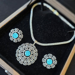Daisy - Aquamarine Blue Pendant Set