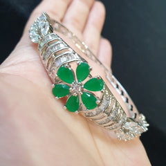 Floral Emerald Green Openable Bangle