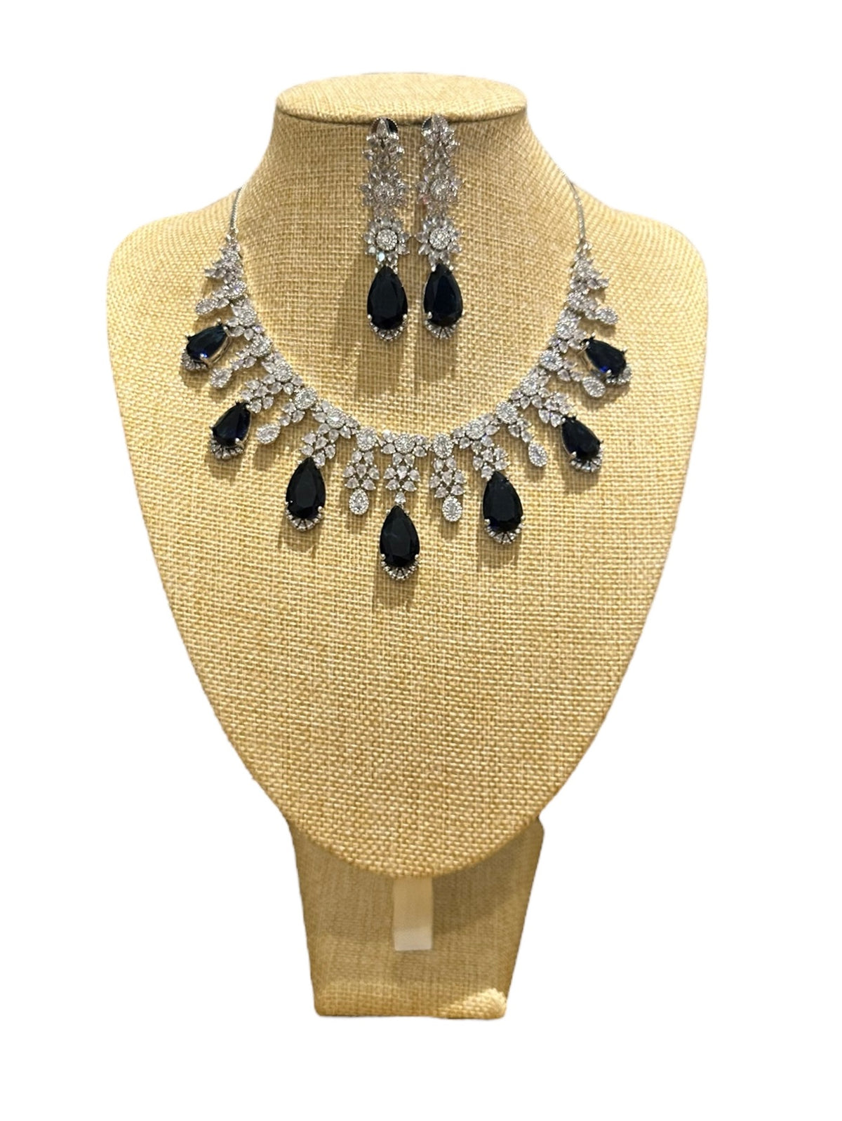 Blue Sapphires Necklace Set