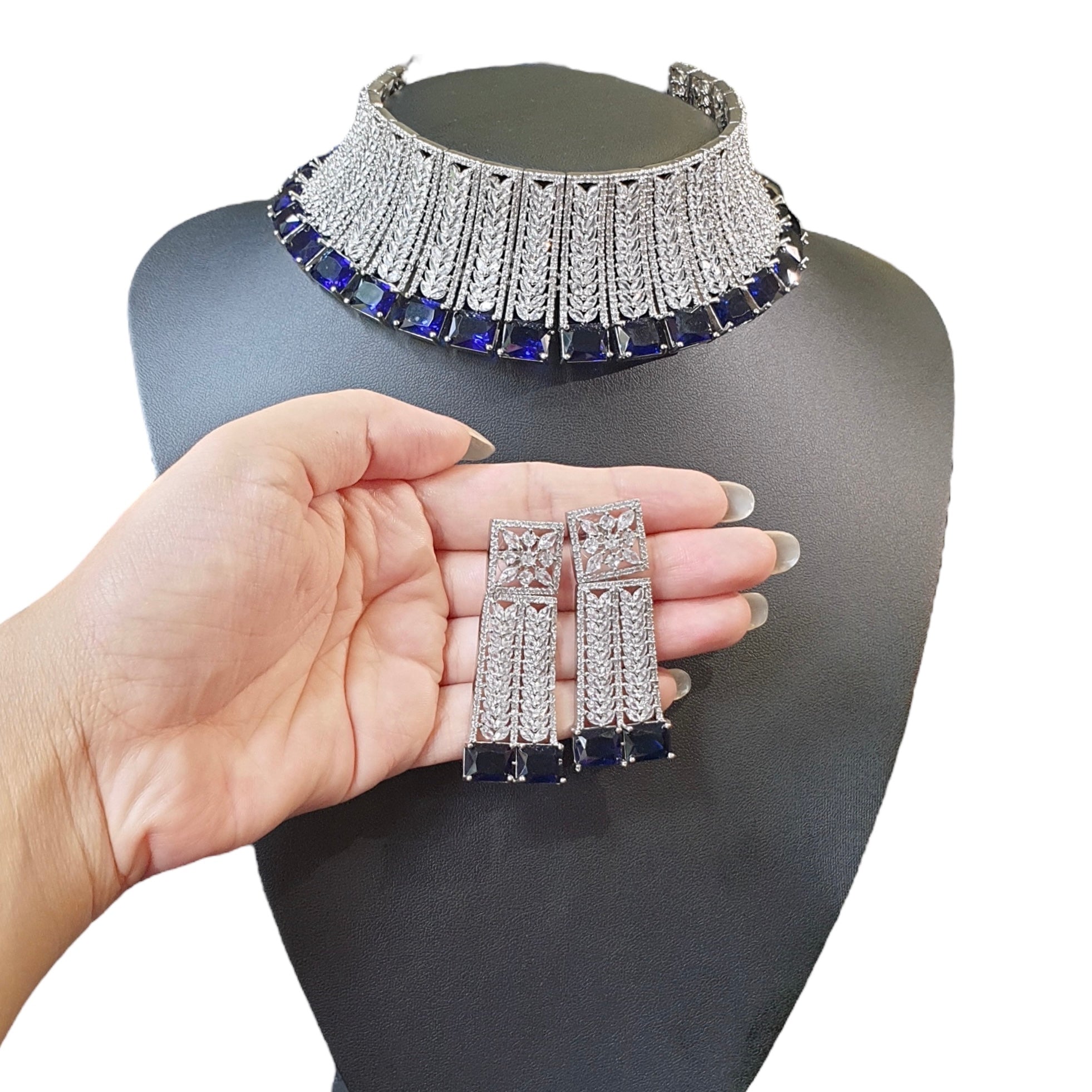 Stunning Blue Sapphire Choker Set