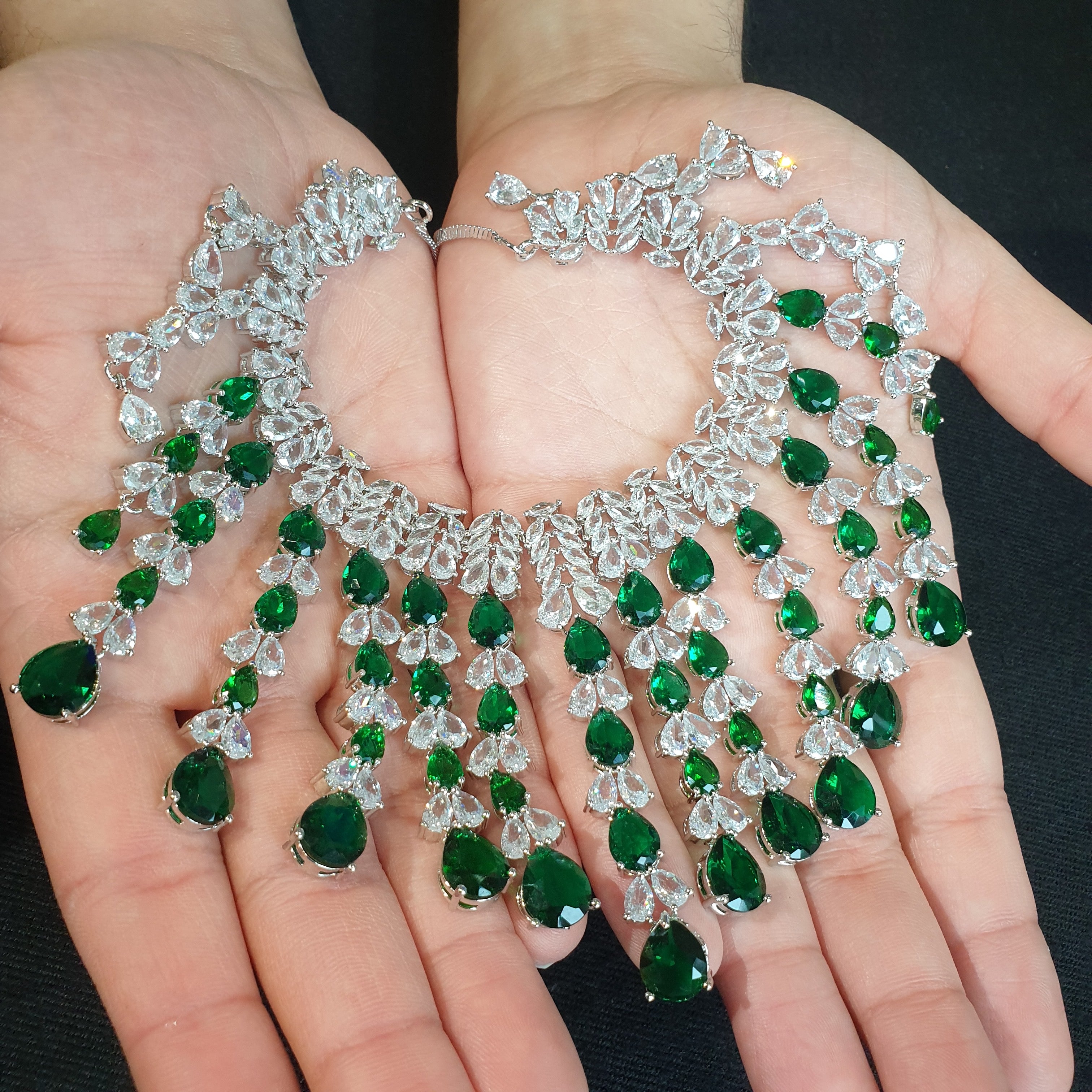 Stunning Emerald Green Bridal Set