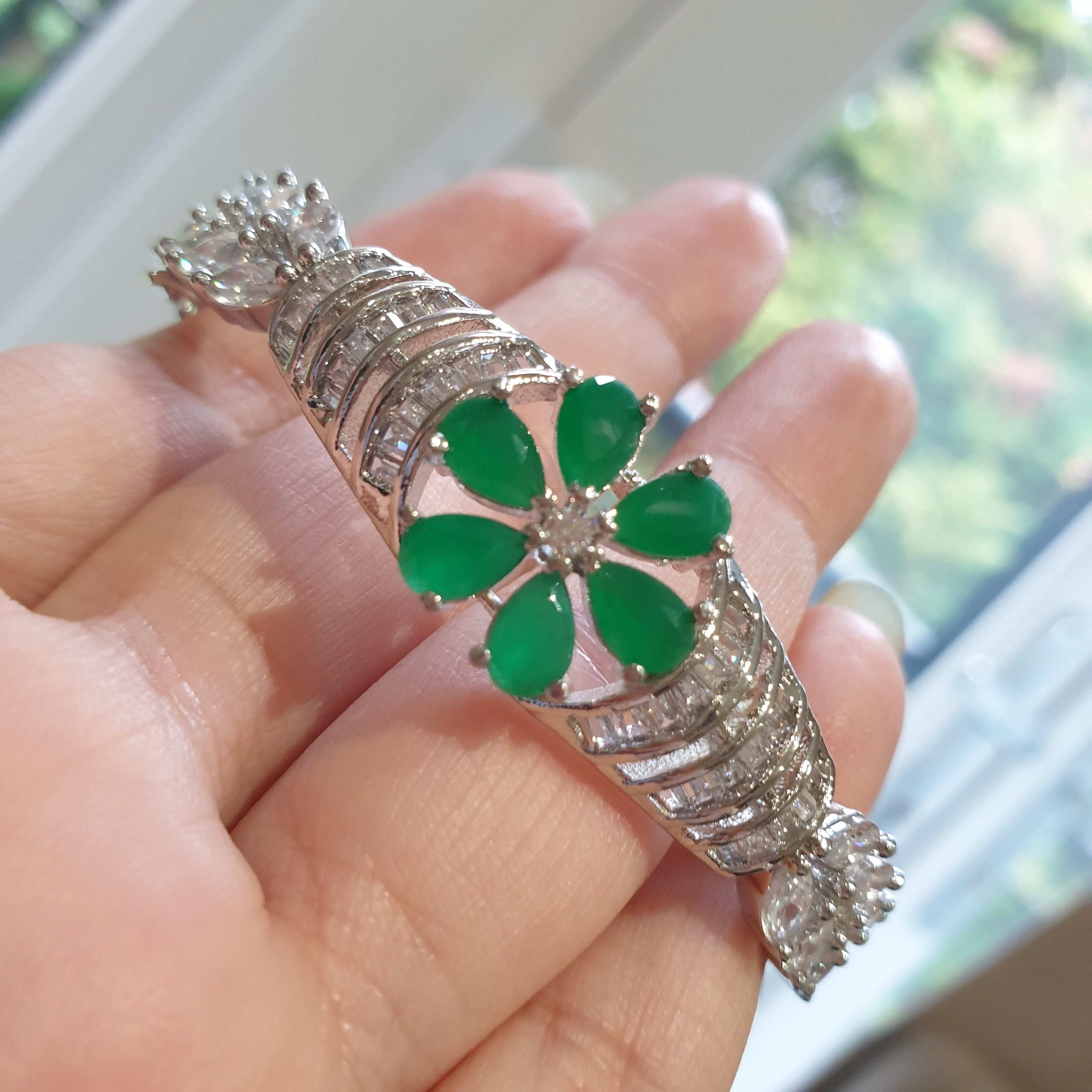 Openable Angle Floral Emerald Green Openable Bangle – A&S Jewellery