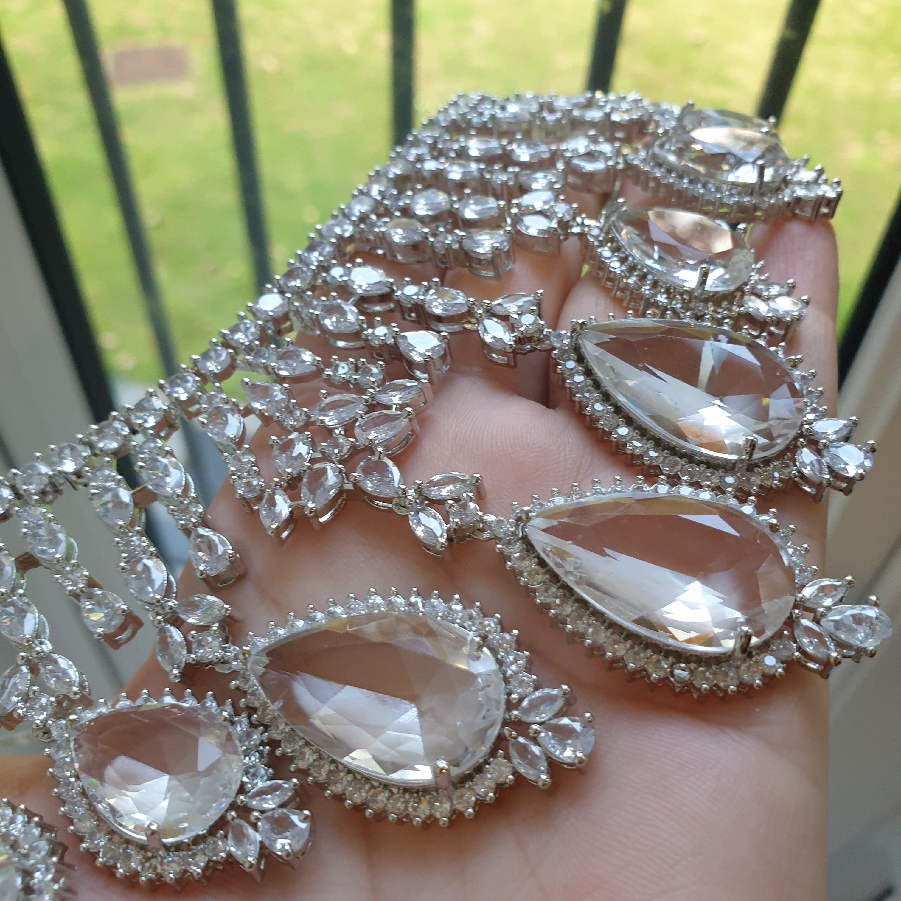 Stunning Clear Stones Necklace Set