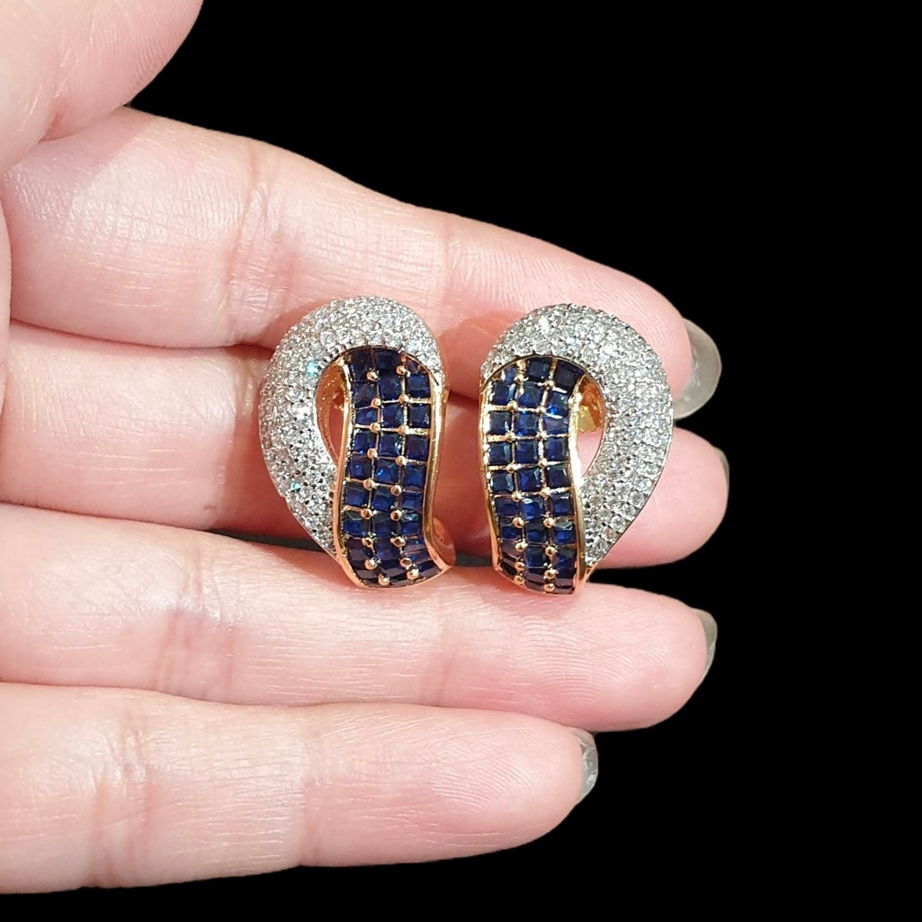 Stunning Blue Sapphires Stud Earrings with Cubic Zirconia - Yellow Gold Plated
