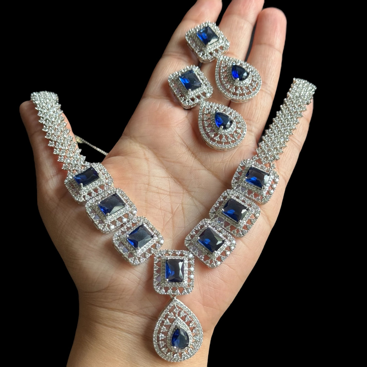 Blue Sapphires Necklace Set
