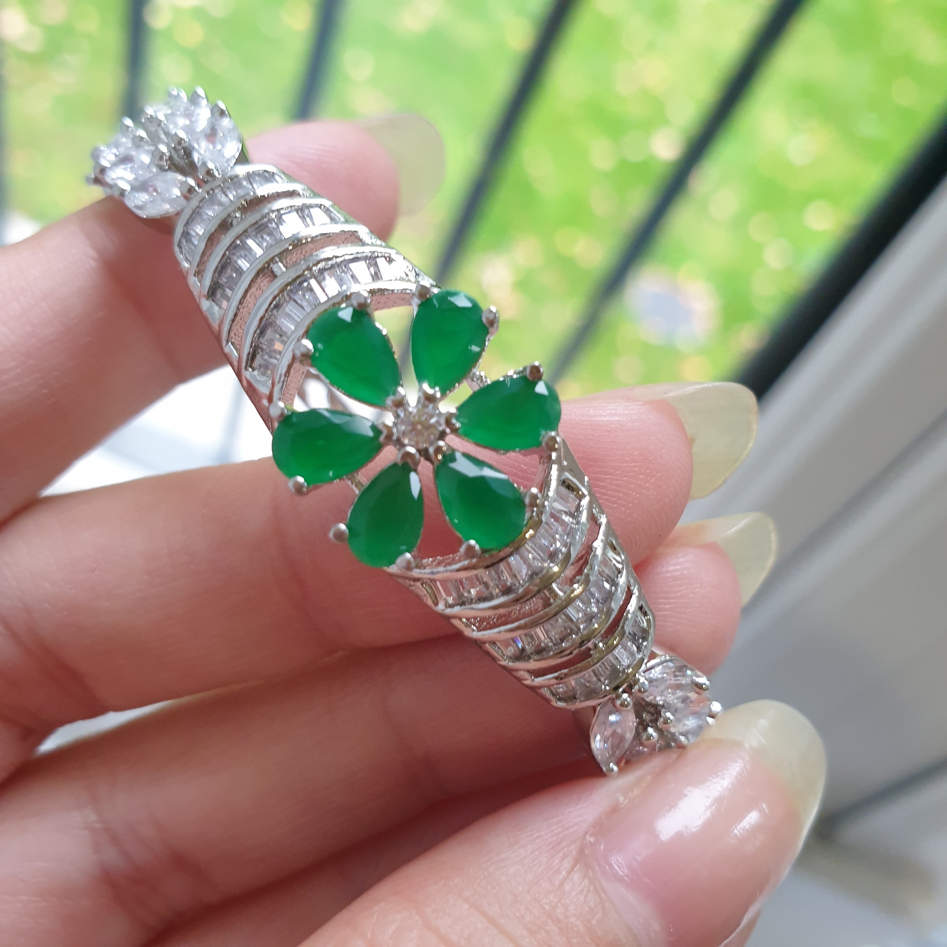 Openable Angle Floral Emerald Green Openable Bangle – A&S Jewellery