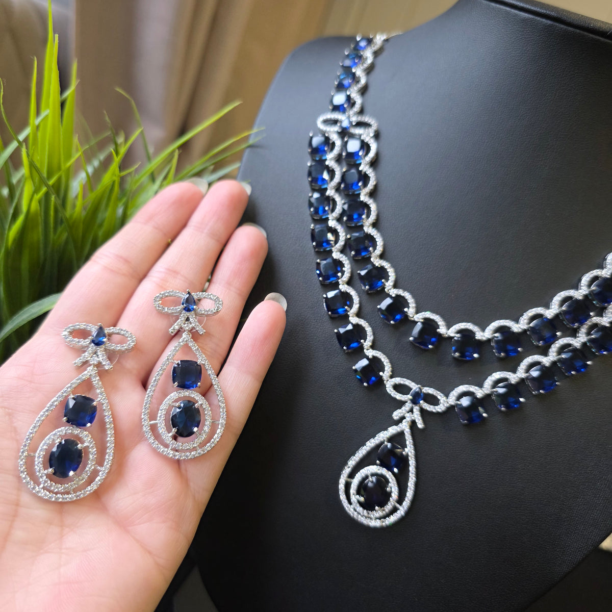 Gini - Sapphire Blue Necklace Set with Earrings