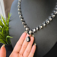 Ayra - Black Stones Gold Necklace Set With Earrings