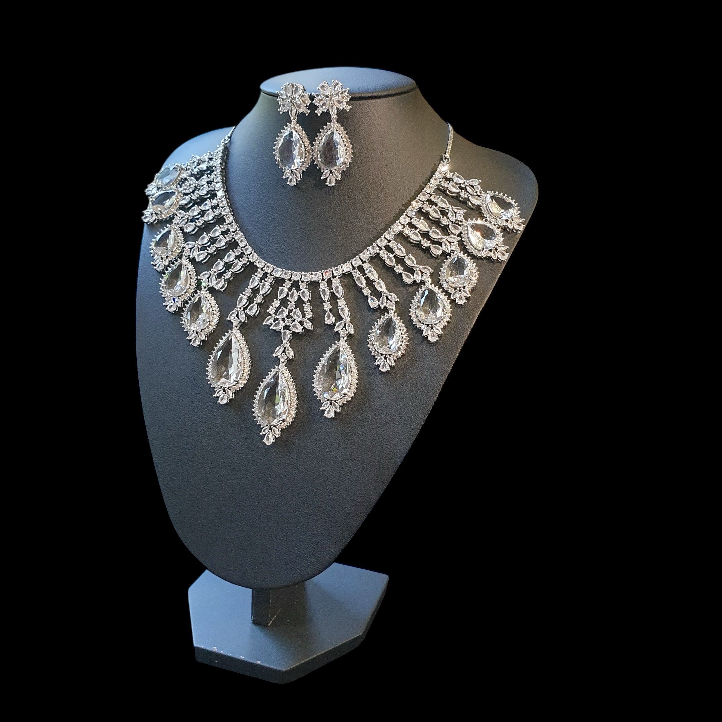Stunning Clear Stones Necklace Set