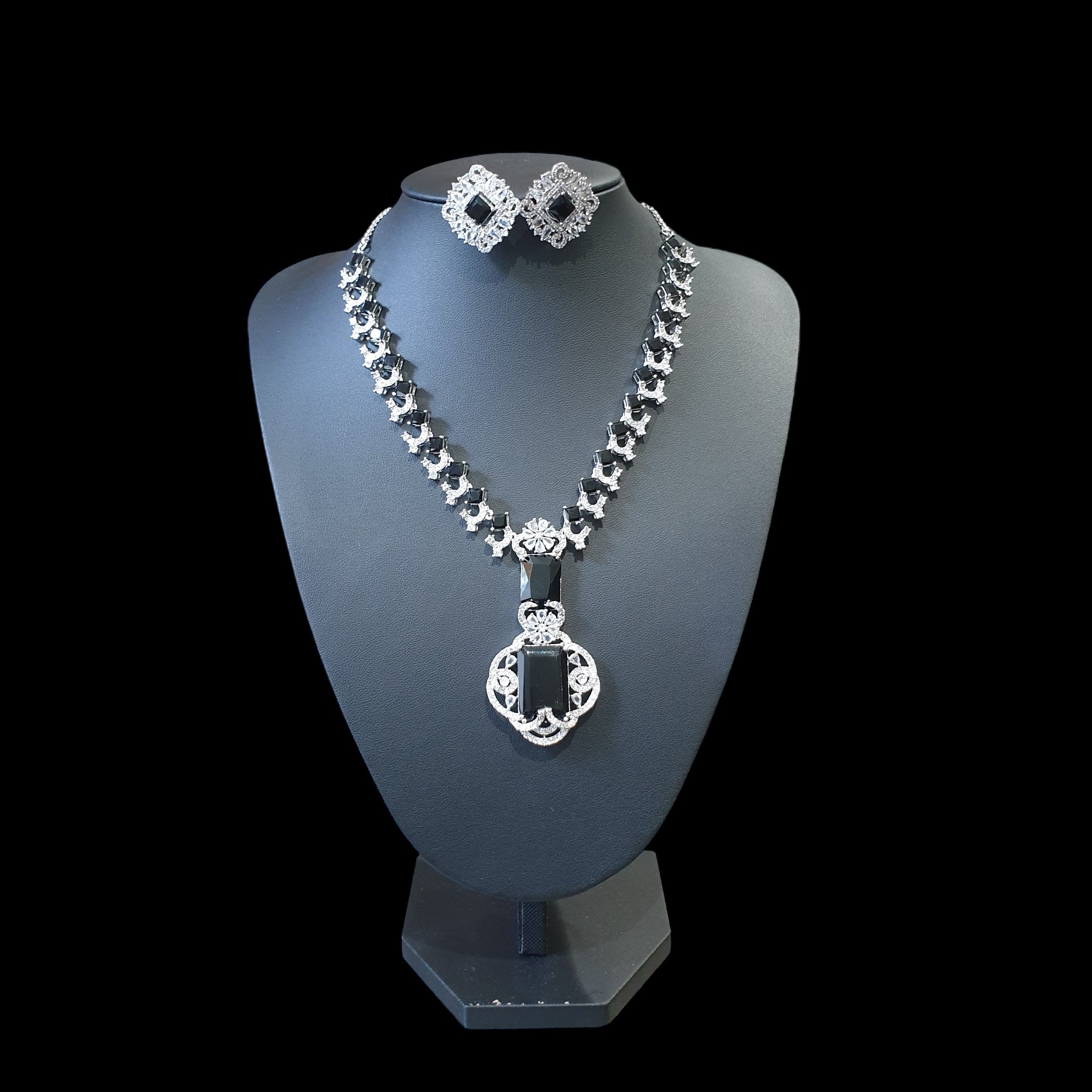 Black Quartz Necklace Set