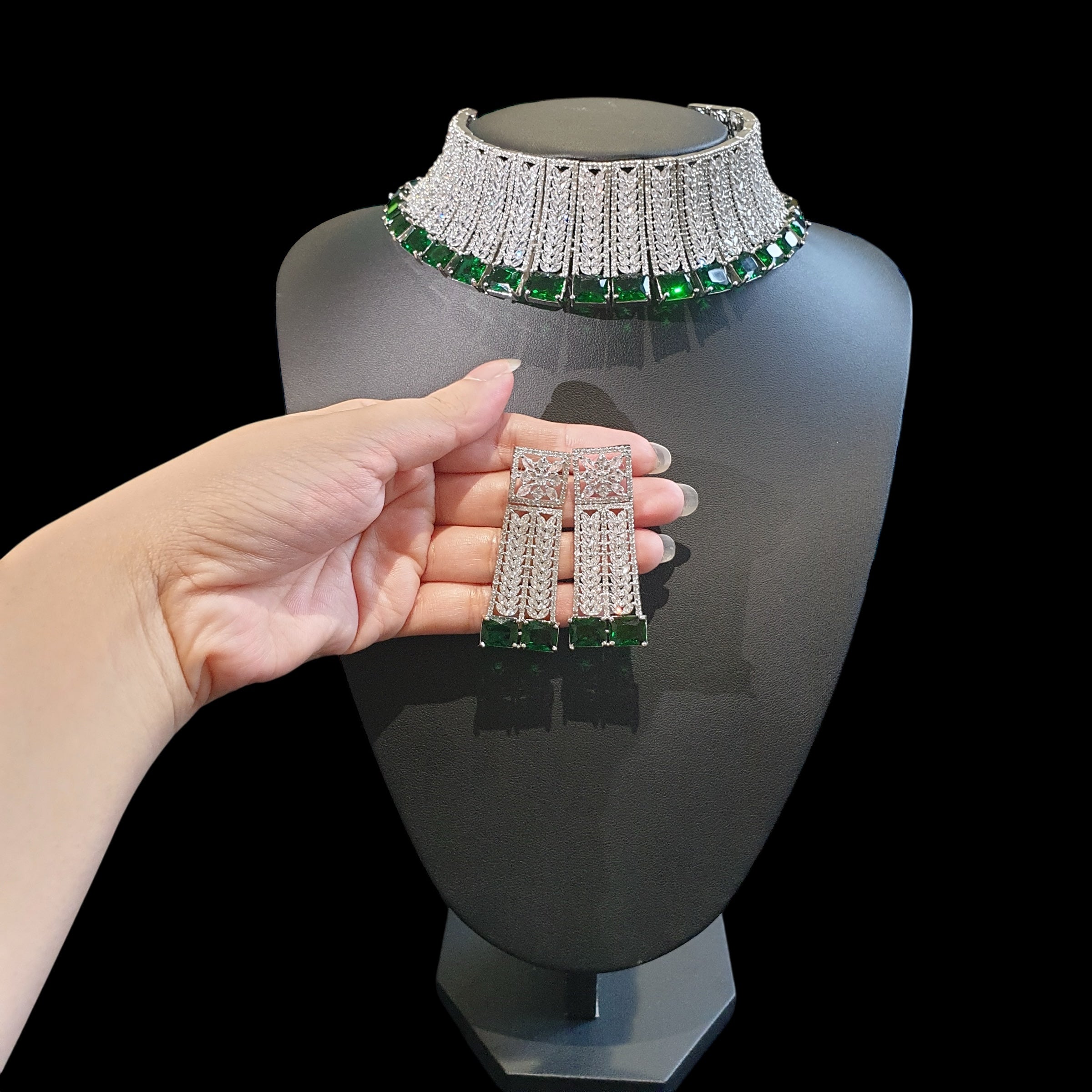 Emerald Green Choker Set