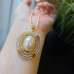 Tessa - Timeless Pearl Gold Pendant Set with Earrings