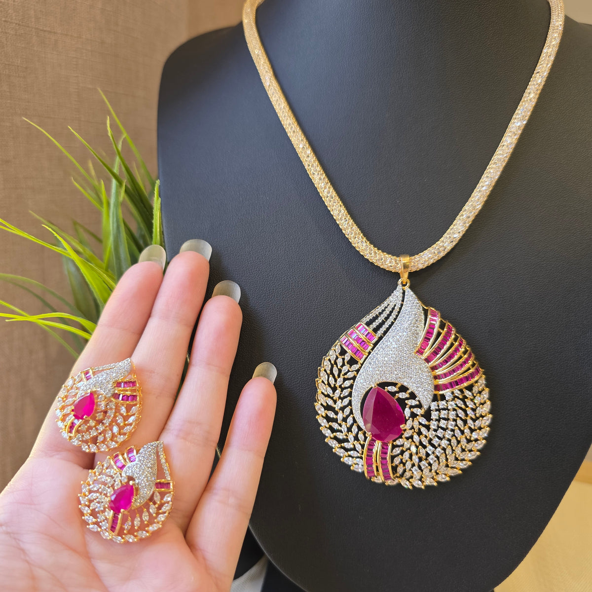 Mirca - Gold Gemstones Pendant Necklace Set With Earrings